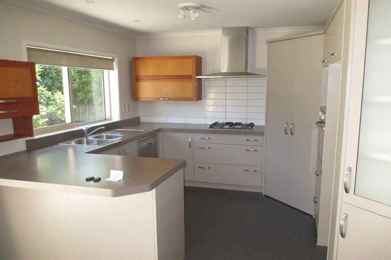 Photo of property in 27 Whitney Place, Rototuna North, Hamilton, 3210