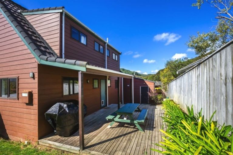 Photo of property in 9 Seagull Place, Whitby, Porirua, 5024
