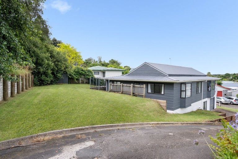 Photo of property in 10 Herald Way, Welcome Bay, Tauranga, 3112