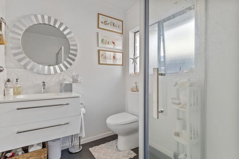 Photo of property in 403 Harbour View Road, Whangamata, 3620