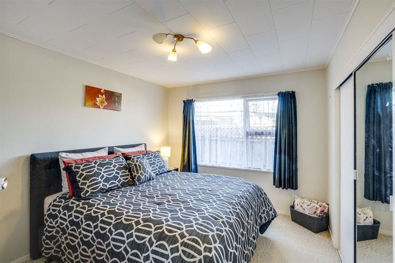 Photo of property in 24 Kent Terrace, Taradale, Napier, 4112