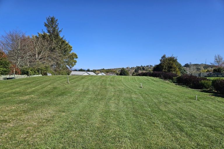 Photo of property in 8 Lens Way, Acacia Bay, 3385