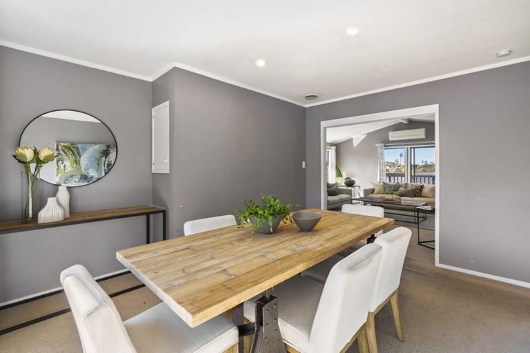 Photo of property in 29 Calman Place, Chatswood, Auckland, 0626