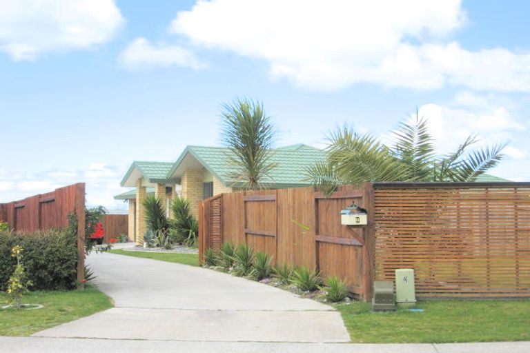 Photo of property in 6 Pirika Place, Papamoa Beach, Papamoa, 3118