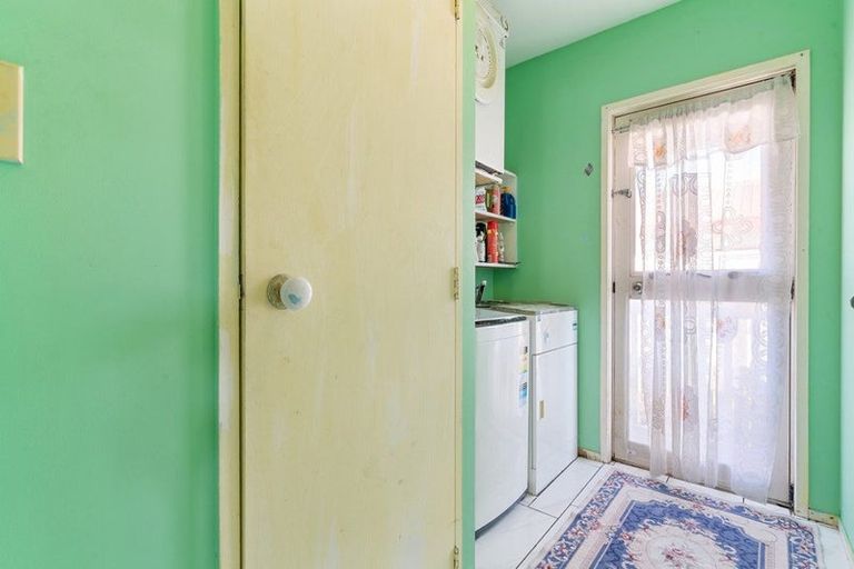 Photo of property in 31 Barneys Farm Road, Clendon Park, Auckland, 2103