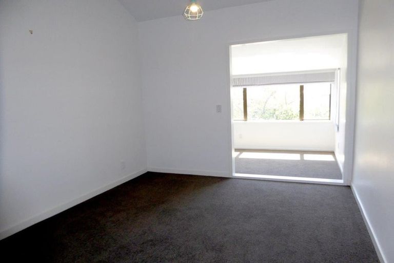 Photo of property in 2/52 Aikmans Road, Merivale, Christchurch, 8014