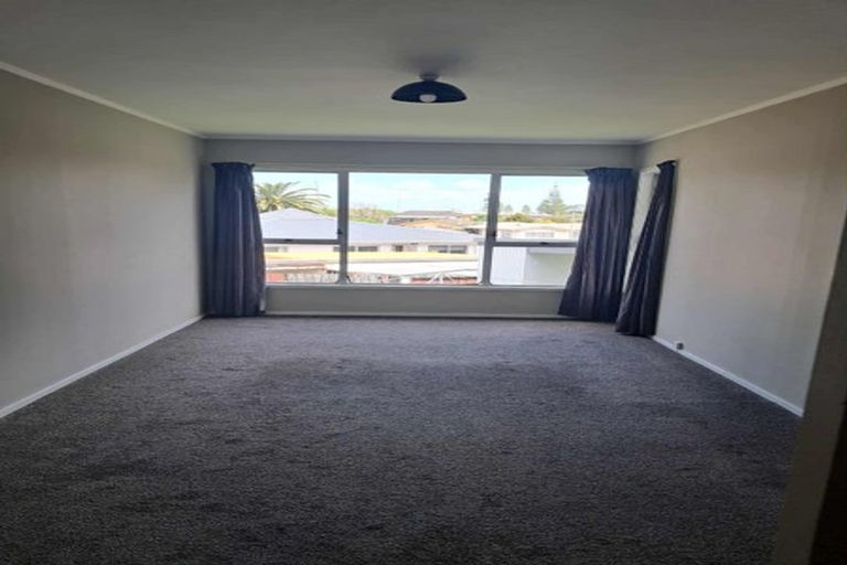 Photo of property in 2/4 Abelia Place, Papatoetoe, Auckland, 2025