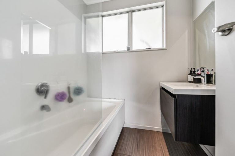 Photo of property in 12 Lansdowne Crescent, Glenview, Hamilton, 3206