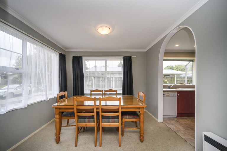 Photo of property in 23 Humphries Place, Awapuni, Palmerston North, 4412