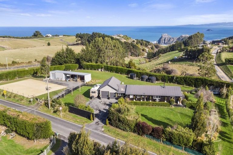 Photo of property in 15 Green Island Bush Road, Blackhead, Dunedin, 9076
