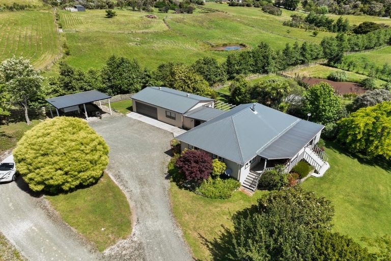 Photo of property in 306 Oneriri Road, Kaiwaka, 0573
