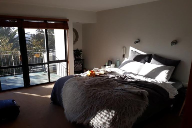 Photo of property in 8 Dalefield Drive, Cashmere, Christchurch, 8022