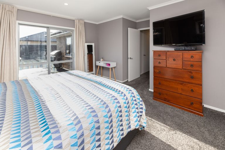 Photo of property in 15 Lignite Drive, Rolleston, 7614