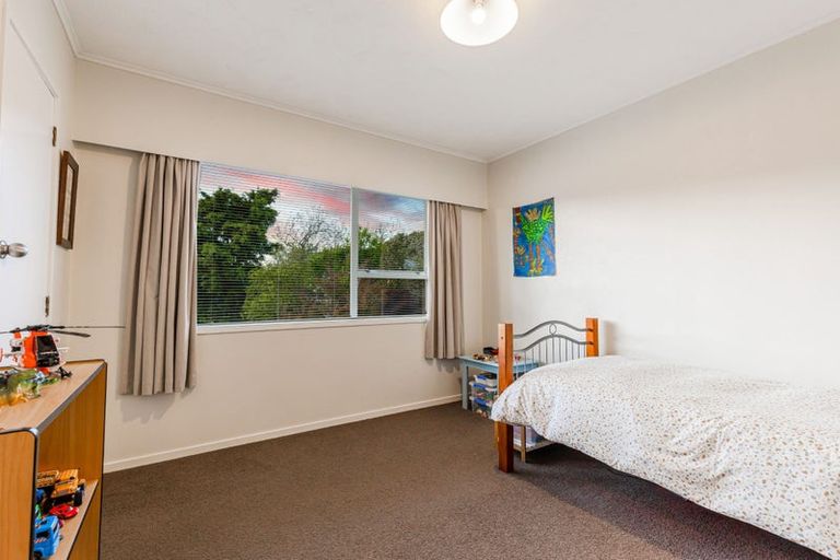 Photo of property in 19 Zita Maria Drive, Massey, Auckland, 0614
