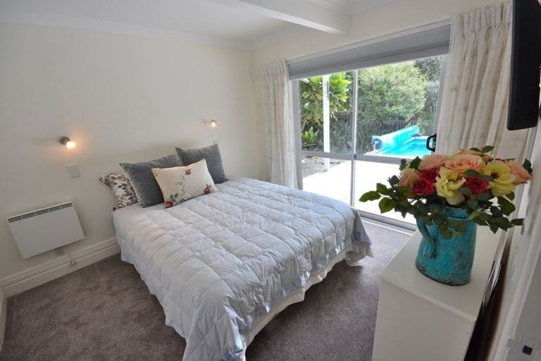 Photo of property in 1 Island View Terrace, Waikanae Beach, Waikanae, 5036