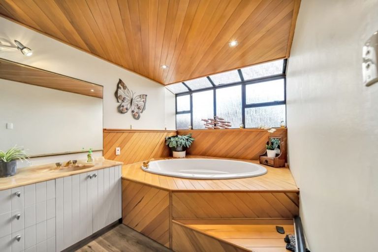 Photo of property in 10 Cornwall Street, Vauxhall, Dunedin, 9013