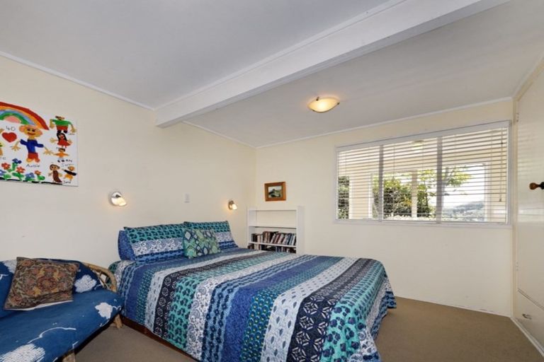 Photo of property in 61 Seaview Road, Piha, 0772