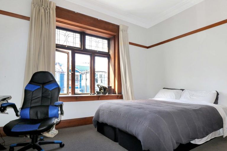 Photo of property in 14 Elizabeth Street, Mount Victoria, Wellington, 6011