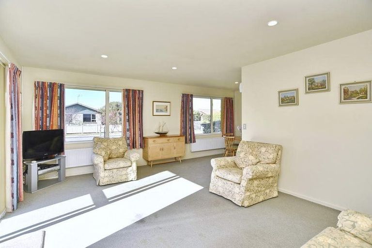 Photo of property in 6 Seadown Crescent, Amberley, 7410