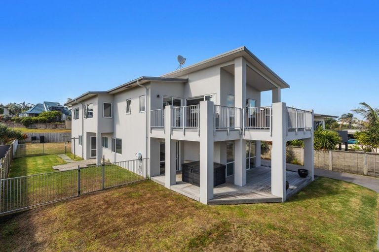 Photo of property in 24 Ocean View Road, Coastlands, Whakatane, 3120