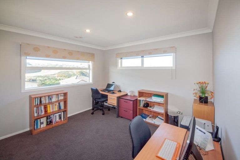 Photo of property in 23 Melksham Drive, Churton Park, Wellington, 6037