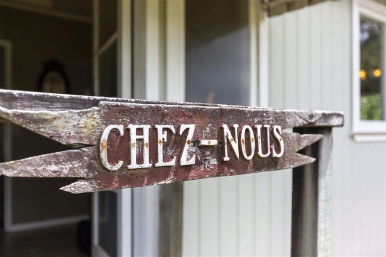 Photo of property in 21 Renown Road, Raumati South, Paraparaumu, 5032