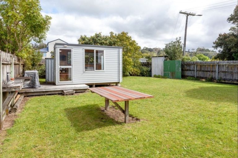 Photo of property in 41 Banks Street, Cooks Beach, Whitianga, 3591