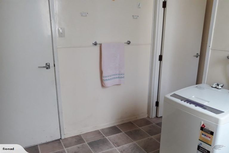 Photo of property in 101 Sunnynook Road, Forrest Hill, Auckland, 0620