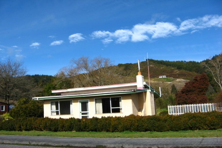 Photo of property in 117 Broadway, Reefton, 7830