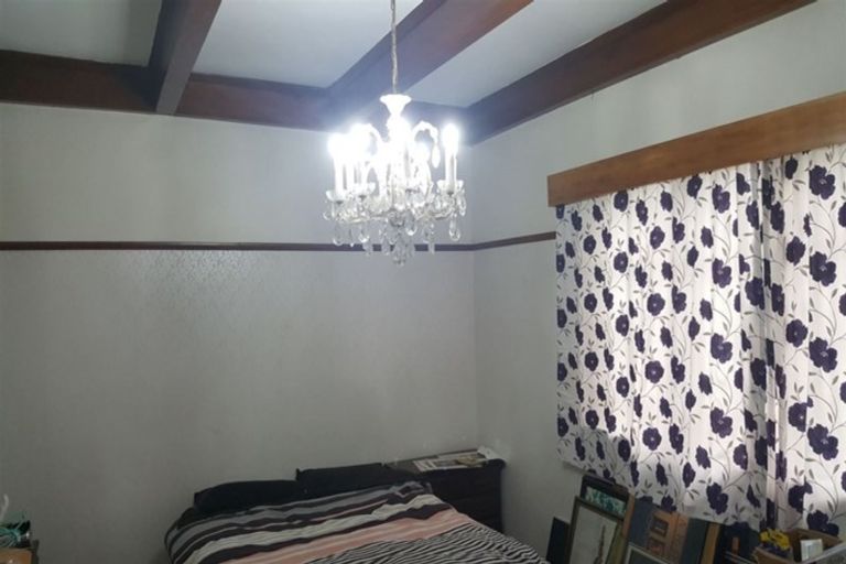 Photo of property in 17 Rhodes Street, Waimate, 7924