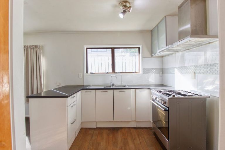 Photo of property in 4/4a Browns Road, Manurewa, Auckland, 2102