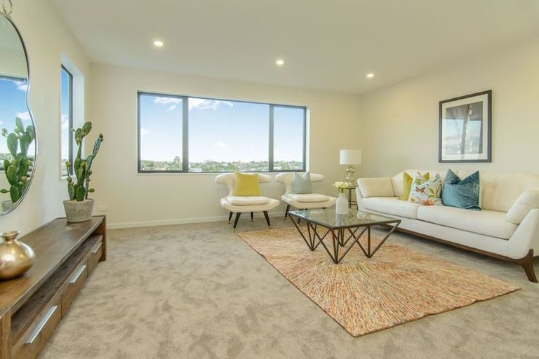 Photo of property in 32 Caldera Drive, Long Bay, Auckland, 0630