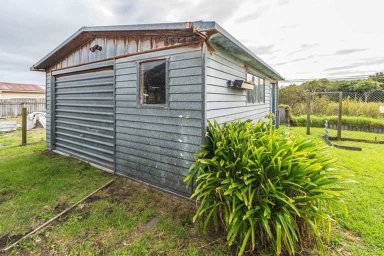 Photo of property in 31 Titoki Street, Castlecliff, Whanganui, 4501