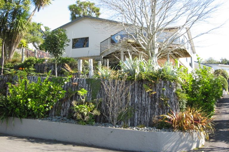 Photo of property in 6 Barton Street, Strandon, New Plymouth, 4312