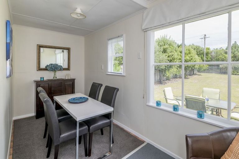 Photo of property in 15 The Avenue, Otaki Beach, Otaki, 5512