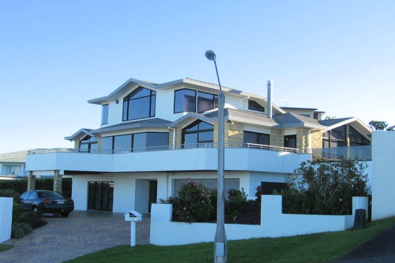 Photo of property in 112 West Hoe Heights, Orewa, 0931