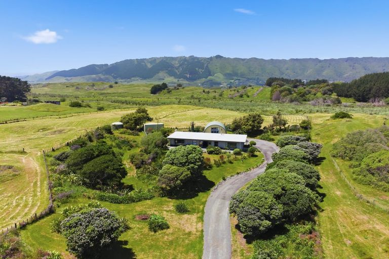 Photo of property in 171 Paetawa Road, Peka Peka, Waikanae, 5391