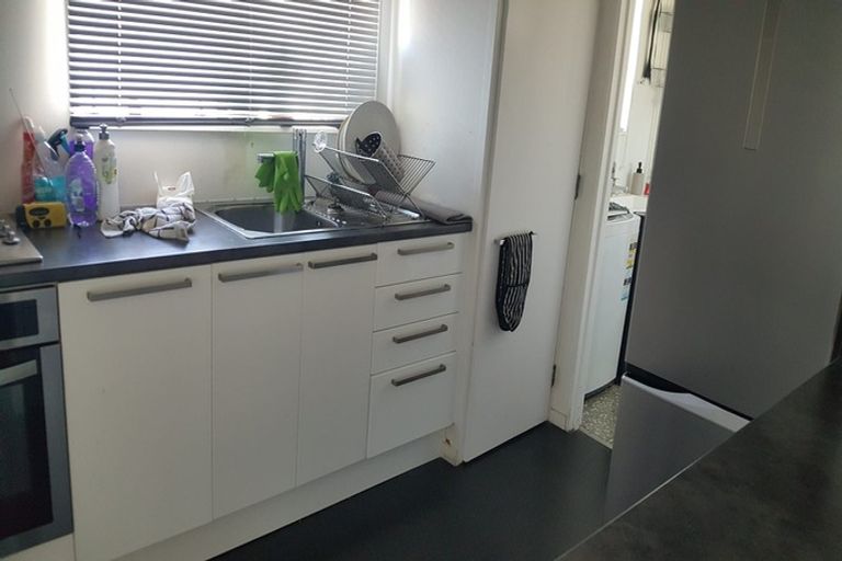 Photo of property in 18/125 Queens Drive, Lyall Bay, Wellington, 6022