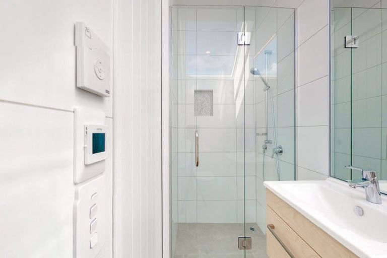 Photo of property in 4b Armour Avenue, Mount Victoria, Wellington, 6011