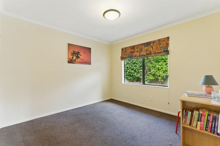 Photo of property in 34 Strachan Way, Highbury, Palmerston North, 4412