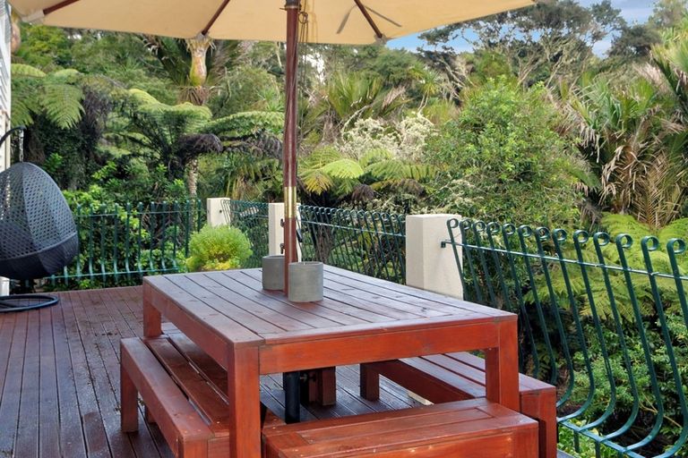 Photo of property in 753 West Coast Road, Oratia, Auckland, 0604