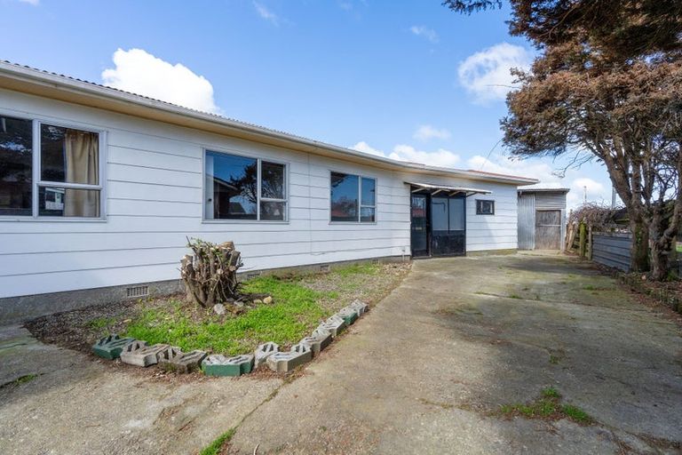 Photo of property in 20 Kinross Street, Levin, 5510