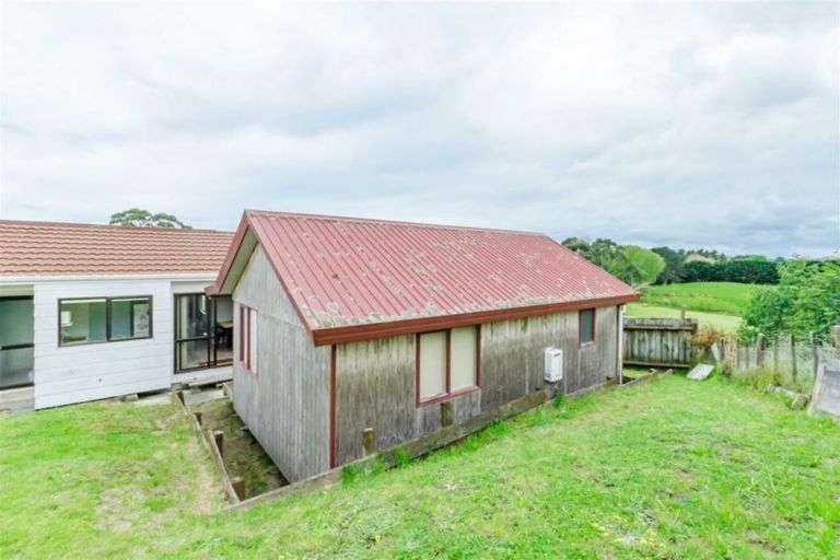 Photo of property in 32 Pitoitoi Street, Otaihanga, Paraparaumu, 5036