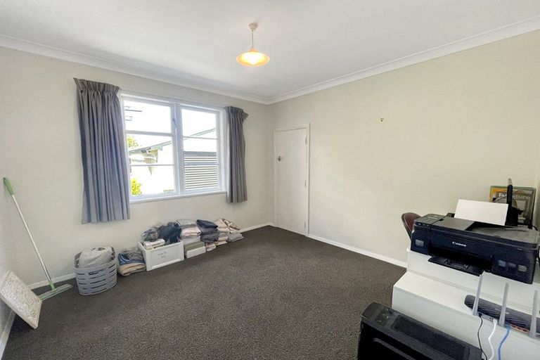 Photo of property in 8 Norwich Place, Awapuni, Palmerston North, 4412