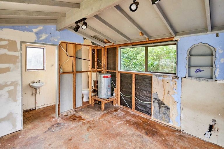 Photo of property in 3 Clematis Grove, Maungaraki, Lower Hutt, 5010