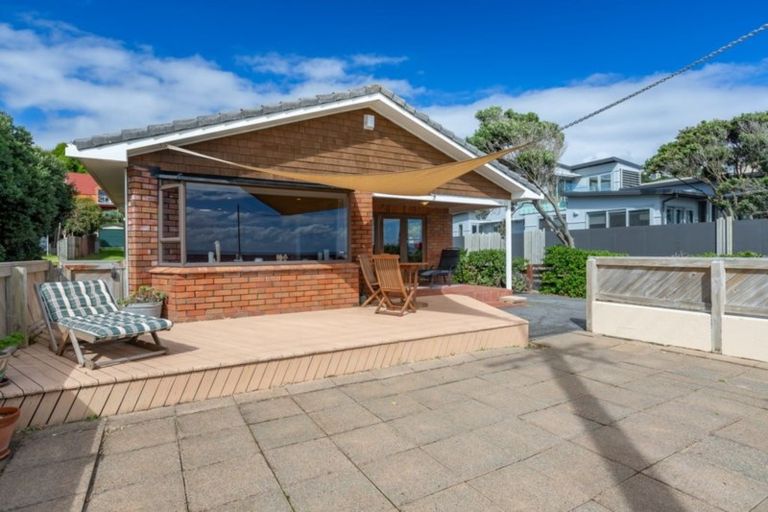 Photo of property in 56 The Parade, Paekakariki, 5034