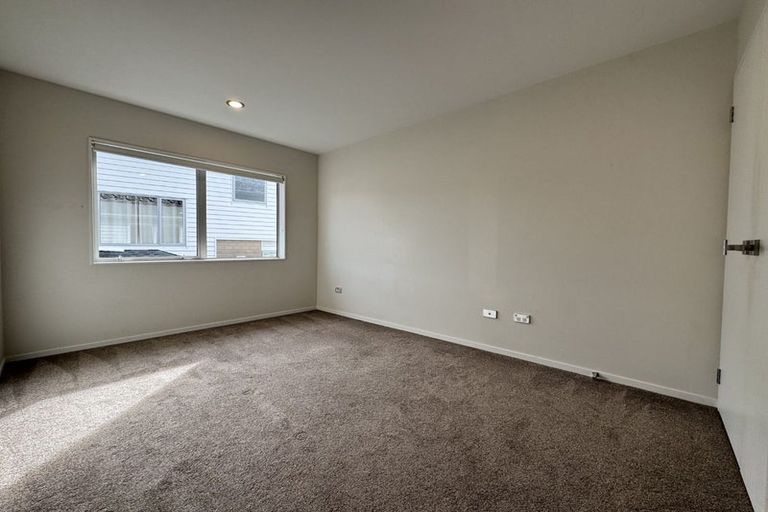 Photo of property in 39 Travis View Drive, Fairview Heights, Auckland, 0632