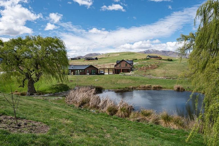 Photo of property in 82 Threepwood Road, Lake Hayes, Queenstown, 9371