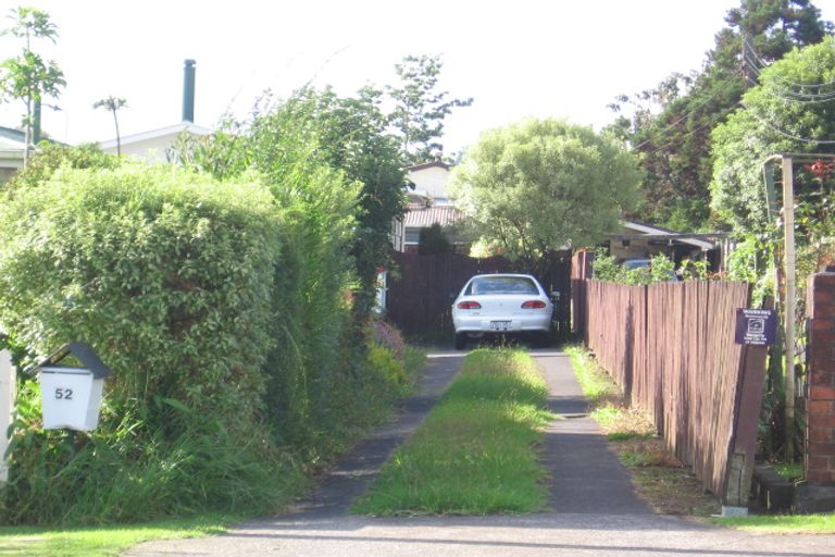 Photo of property in 52 Larnoch Road, Henderson, Auckland, 0610