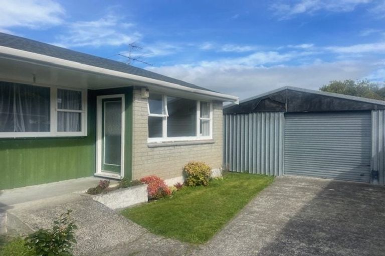 Photo of property in 14b Parera Grove, Heretaunga, Upper Hutt, 5018